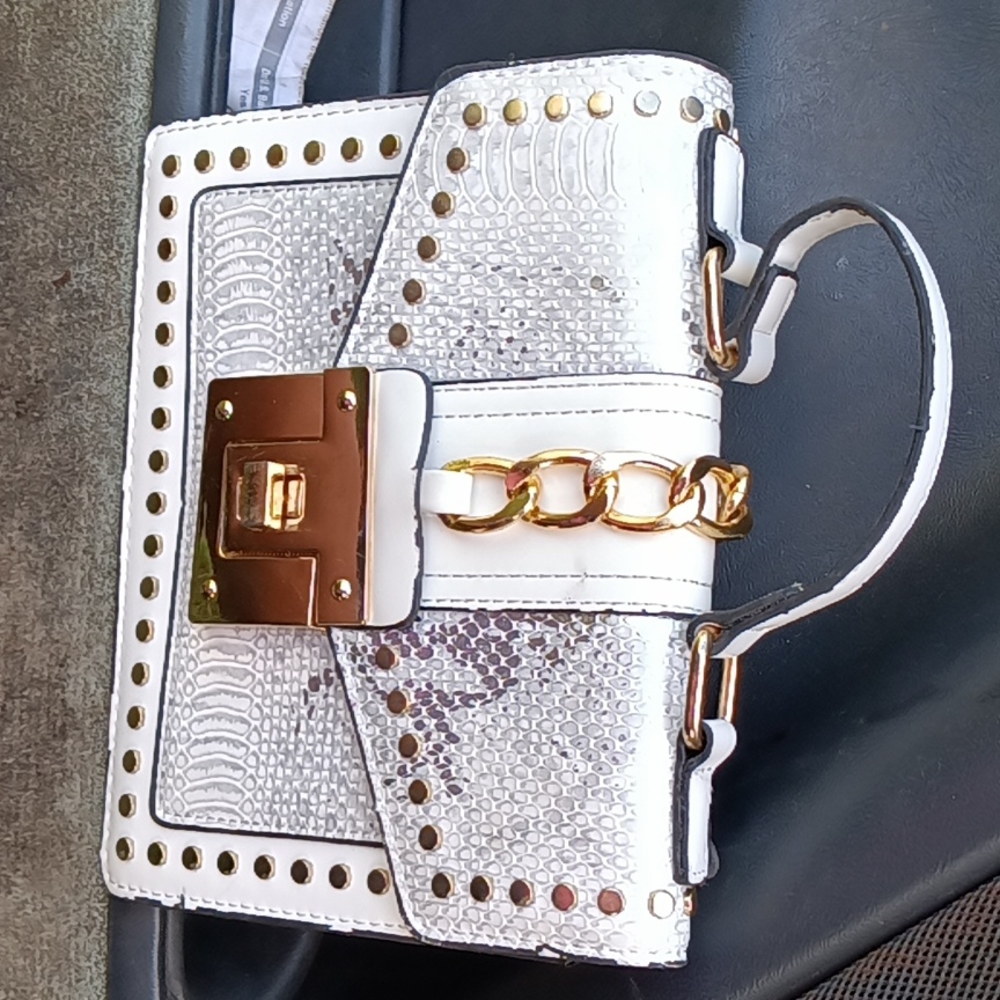 Hand bag